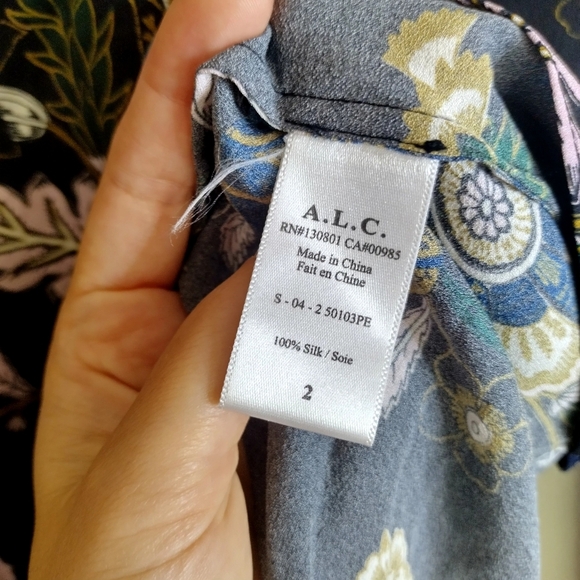 A.L.C. COOPER 100% SILK Long Sleeve OPEN BACK BLACK MULTI BLOUSE Sz 2 - Picture 7 of 10